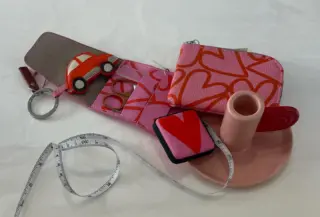 Colour co ordinated gifting > anything else ♥️🎁🧡

#carolinegardener #designworkink #lizzigifts #lizzi