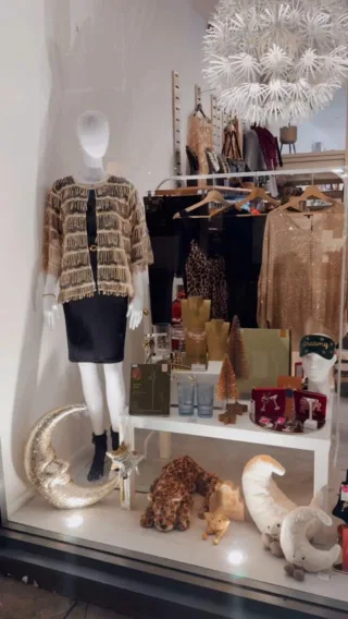 Come late night shopping in lizzi! Tomorrow we will be open until 8:30pm for late night shopping, here’s a sneak peek of all we have in store 🎄

If you come to our late night shopping from 5:30-8:30 we will have complimentary mince pies and mulled wine for you to enjoy while you shop. 

Our Nomination Black Friday sale will start tomorrow so get here before they’re all gone 🌟